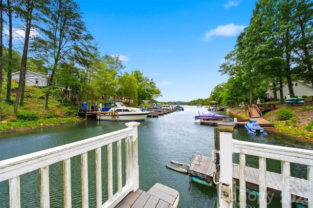 4520 Lake Drive, Sherrills Ford, NC 28673