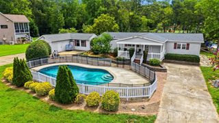 4520 Lake Drive, Sherrills Ford, NC 28673