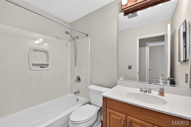 12021 Cedar Lake Court, Maryland Heights, MO 63043