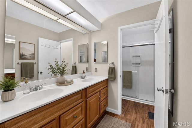 12021 Cedar Lake Court, Maryland Heights, MO 63043