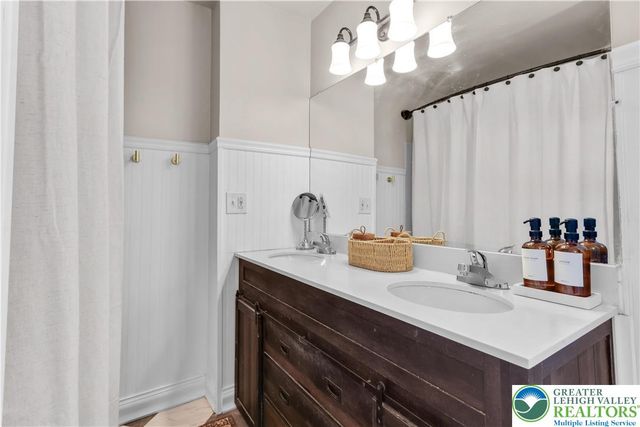 2145 Henderson Street, Bethlehem City, PA 18017