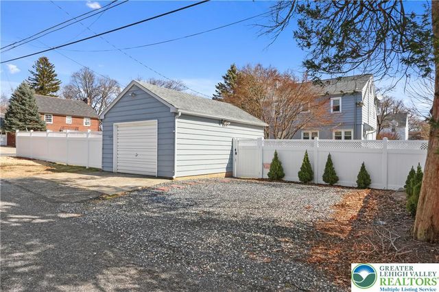 2145 Henderson Street, Bethlehem City, PA 18017