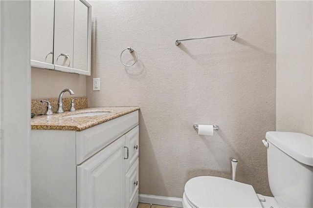 1607 S 14th Street, St Joseph, MO 64503