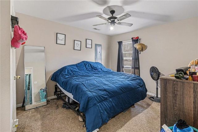 1607 S 14th Street, St Joseph, MO 64503