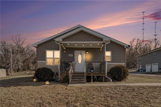 1607 S 14th Street, St Joseph, MO 64503