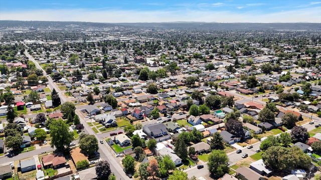 726 E Rockwell Ave, Spokane, WA 99207