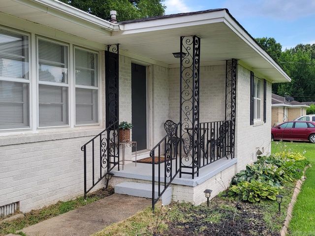 1136 Walnut St, Jonesboro, AR 72401