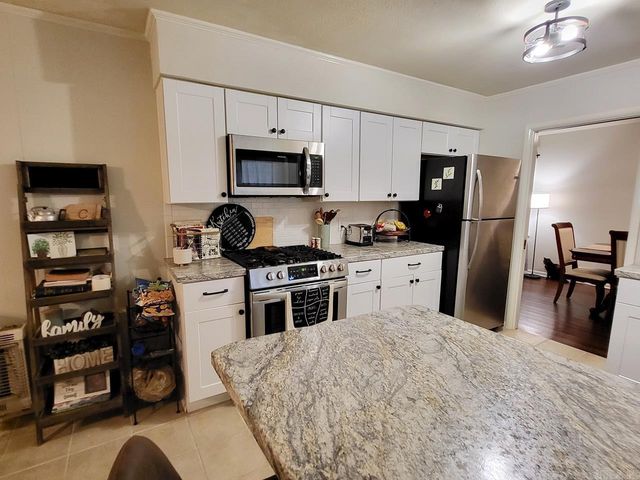 1136 Walnut St, Jonesboro, AR 72401