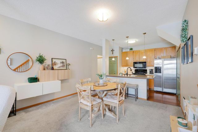 2706 Mallard Drive, Woodbury, MN 55125