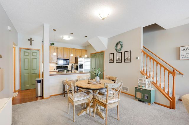 2706 Mallard Drive, Woodbury, MN 55125