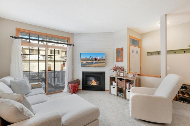 2706 Mallard Drive, Woodbury, MN 55125