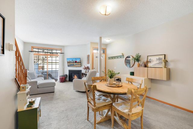 2706 Mallard Drive, Woodbury, MN 55125