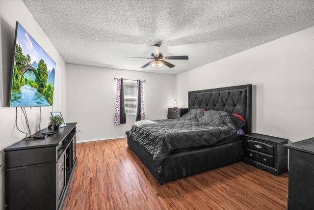 4704 Burning Springs Drive, Arlington, TX 76017