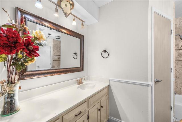 4704 Burning Springs Drive, Arlington, TX 76017