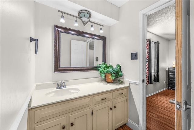 4704 Burning Springs Drive, Arlington, TX 76017