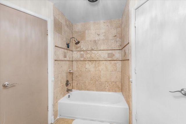 4704 Burning Springs Drive, Arlington, TX 76017