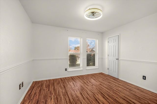 4704 Burning Springs Drive, Arlington, TX 76017