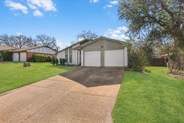 4704 Burning Springs Drive, Arlington, TX 76017