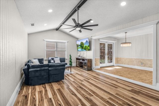 4704 Burning Springs Drive, Arlington, TX 76017