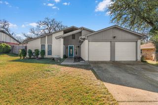 4704 Burning Springs Drive, Arlington, TX 76017