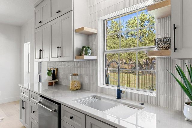 1006 Palos Verdes DR, Lakeway, TX 78734