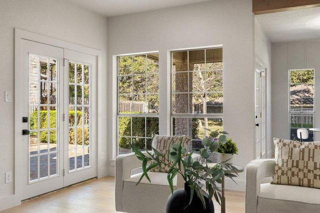 1006 Palos Verdes DR, Lakeway, TX 78734