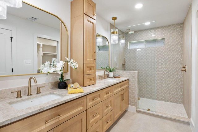 1006 Palos Verdes DR, Lakeway, TX 78734