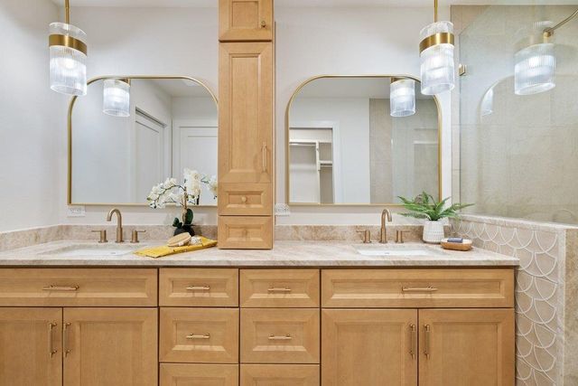 1006 Palos Verdes DR, Lakeway, TX 78734