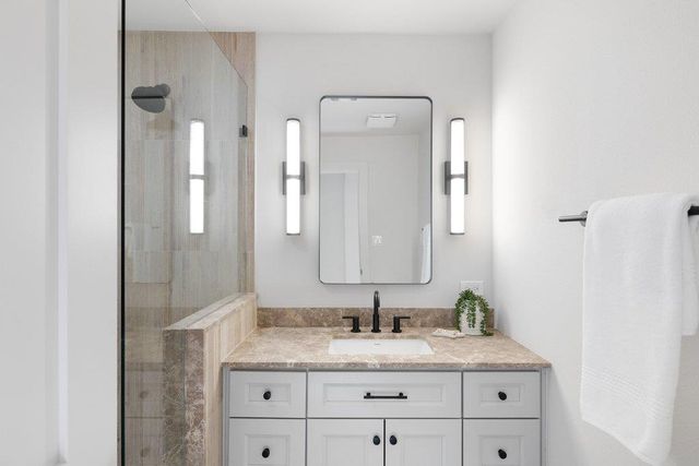 1006 Palos Verdes DR, Lakeway, TX 78734