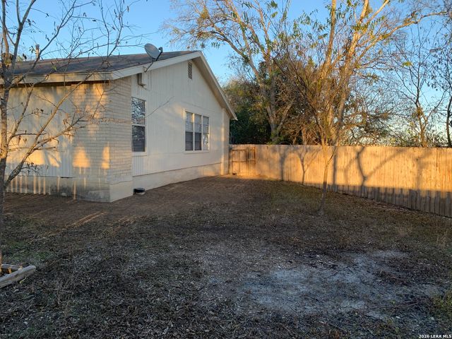 618 Gode Ln, New Braunfels, TX 78130