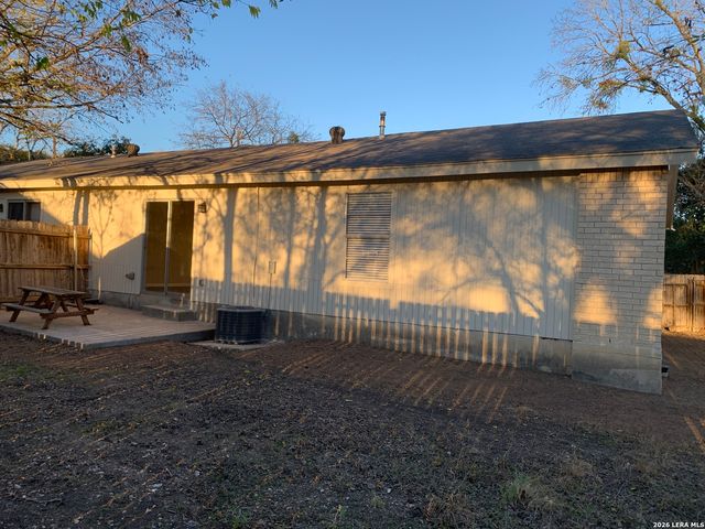 618 Gode Ln, New Braunfels, TX 78130