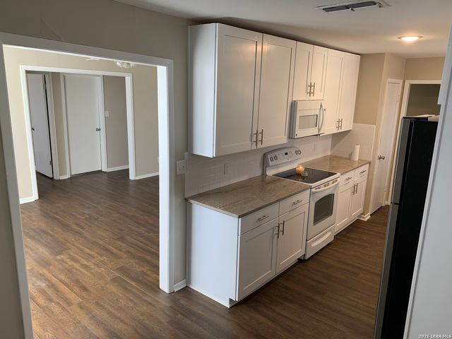 618 Gode Ln, New Braunfels, TX 78130