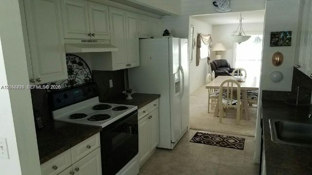 550 SW 137th Avenue 101L, Pembroke Pines, FL 33027