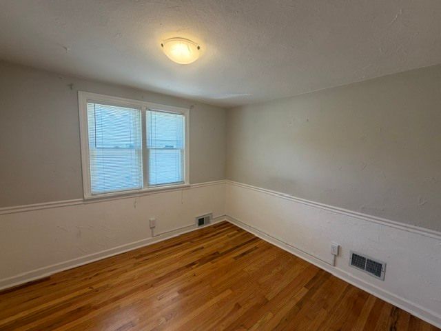 1530 Hill Avenue, Wheaton, IL 60187