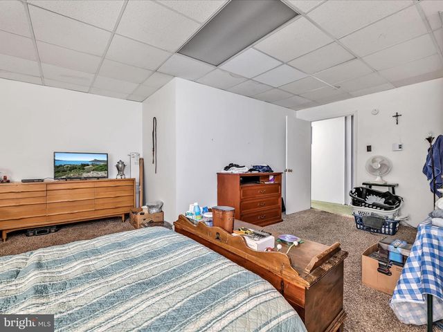 32 W MAIN ST, Girardville, PA 17935