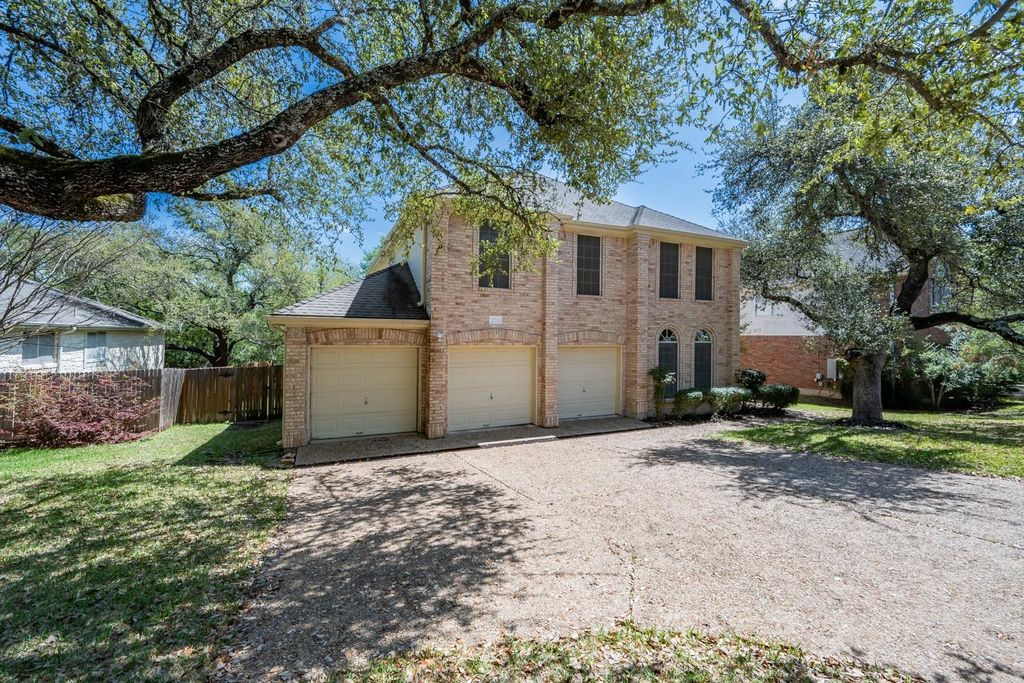 7724 Yaupon DR, Austin, TX 78759