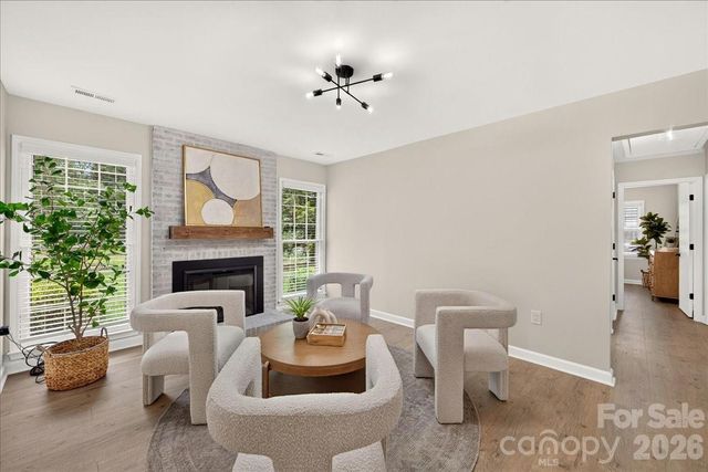 2000 Lawton Bluff Road, Charlotte, NC 28226