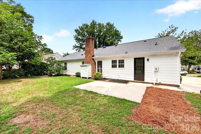 2000 Lawton Bluff Road, Charlotte, NC 28226