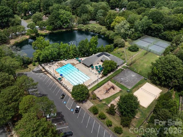 2000 Lawton Bluff Road, Charlotte, NC 28226