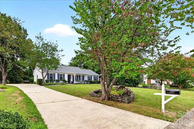 2000 Lawton Bluff Road, Charlotte, NC 28226