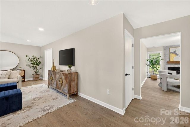 2000 Lawton Bluff Road, Charlotte, NC 28226