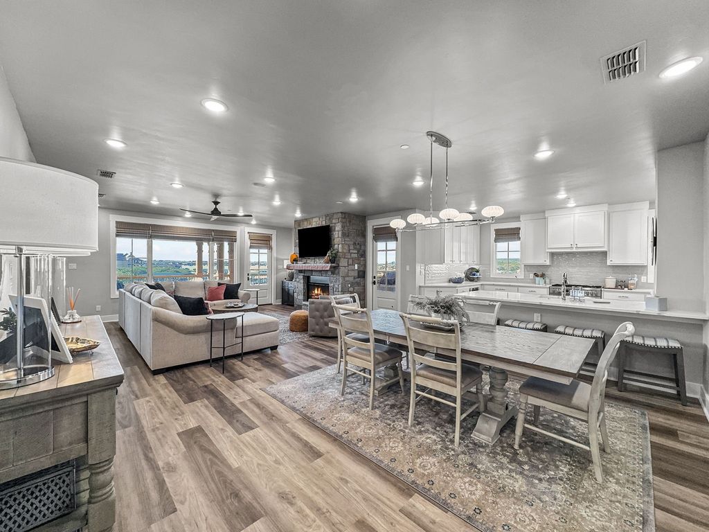 1673 Scenic Drive 203, Graford, TX 76449