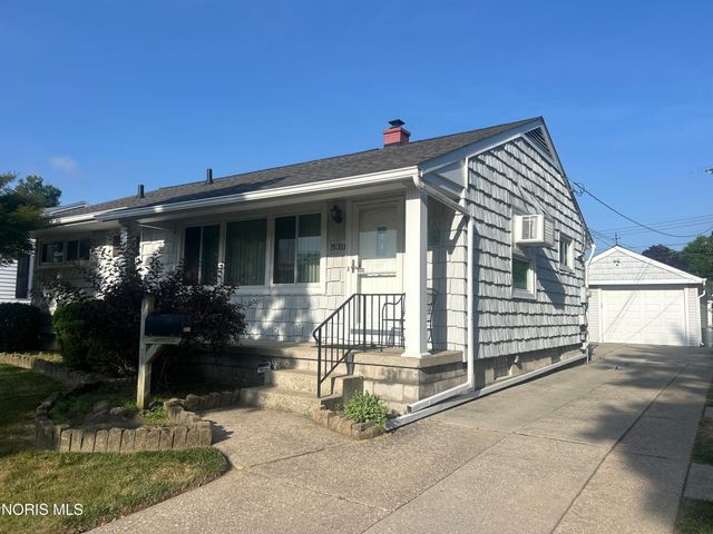 5311 Fern Drive, Toledo, OH 43613