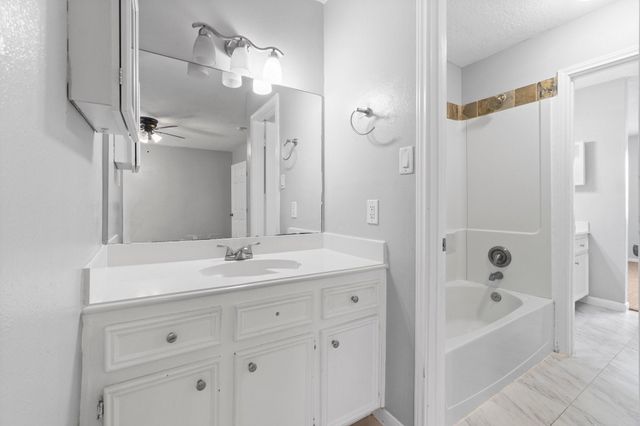 2003 Country Village Boulevard B, Humble, TX 77338