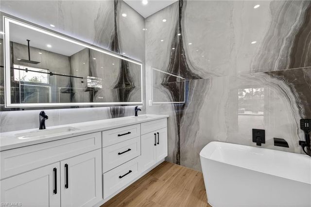 10318 St Patrick LN, Bonita Springs, FL 34135