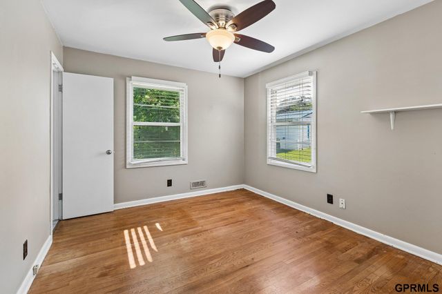 7704 Lafayette Avenue, Omaha, NE 68114