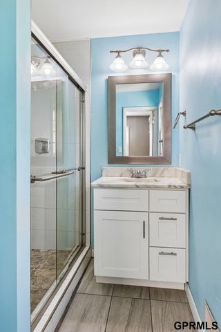 7704 Lafayette Avenue, Omaha, NE 68114