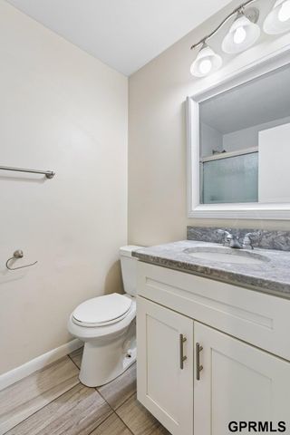7704 Lafayette Avenue, Omaha, NE 68114