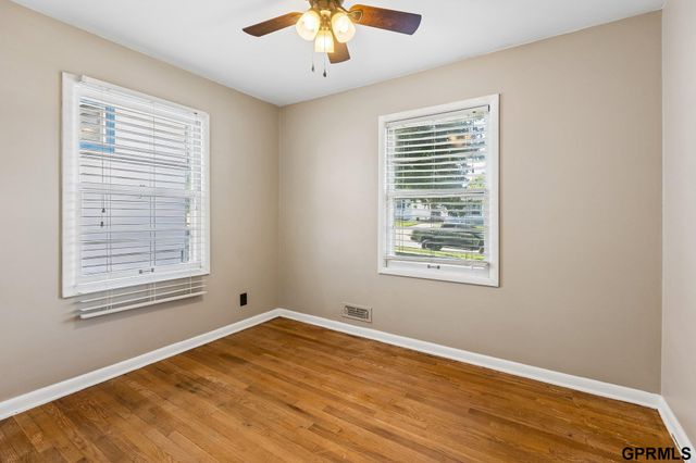 7704 Lafayette Avenue, Omaha, NE 68114