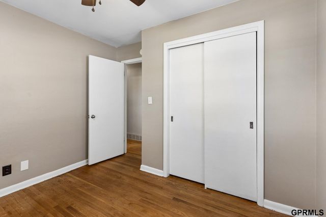 7704 Lafayette Avenue, Omaha, NE 68114